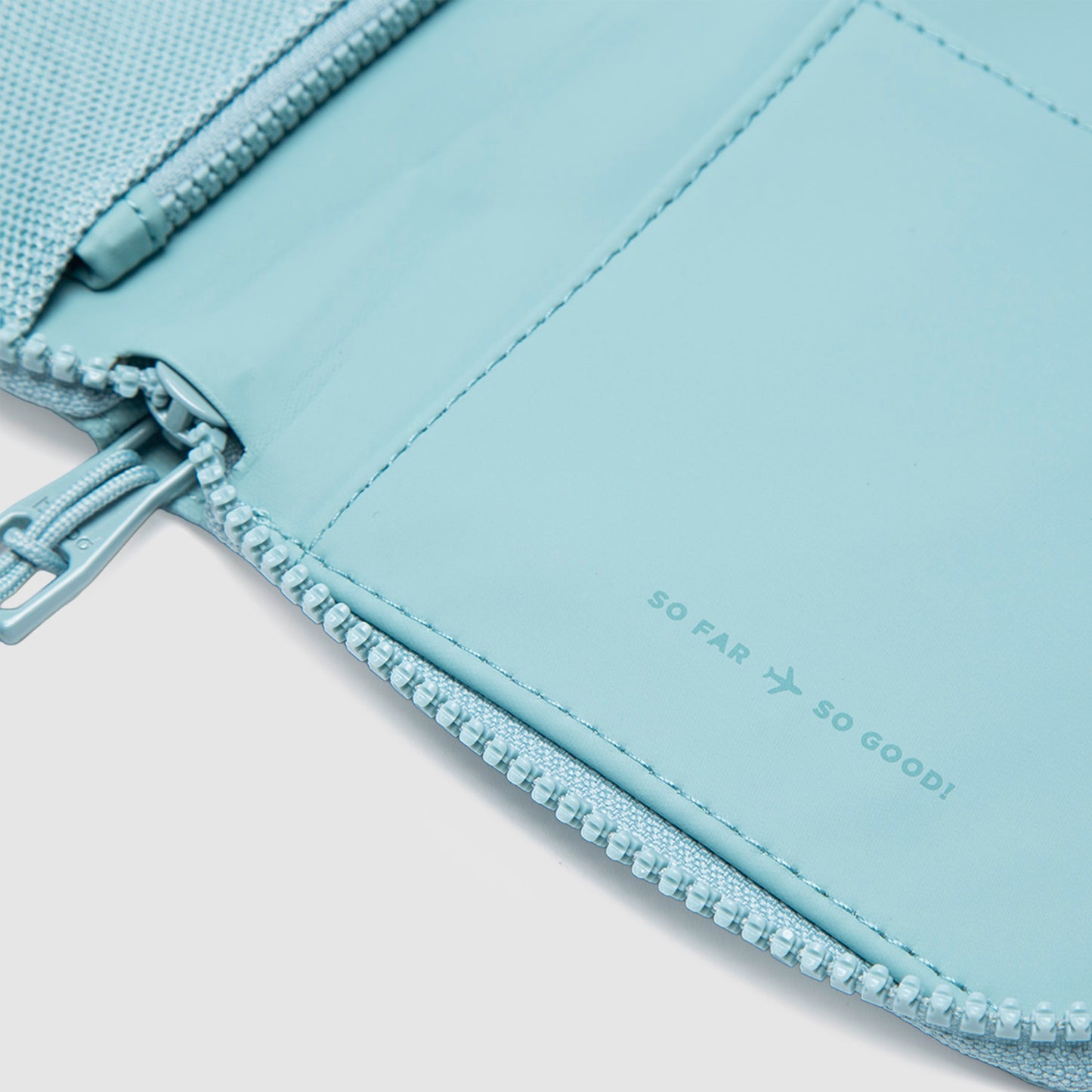 PORTA PASAPORTE CROSSBODY TRAVEL