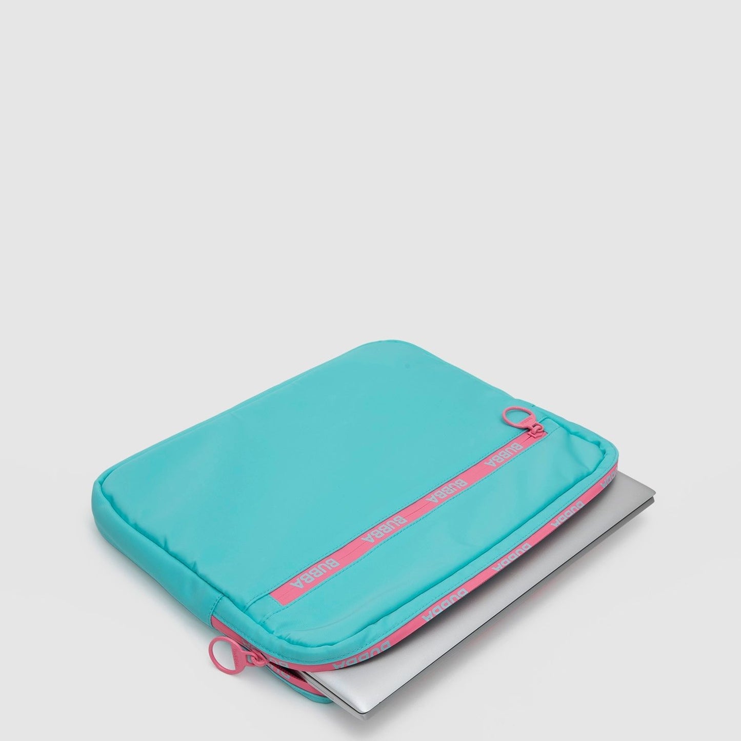 FUNDA LAPTOP DAY ESSENTIALS