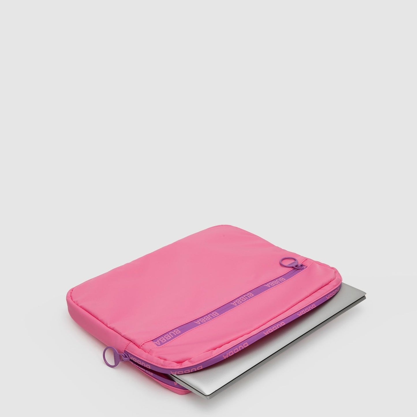 FUNDA LAPTOP DAY ESSENTIALS