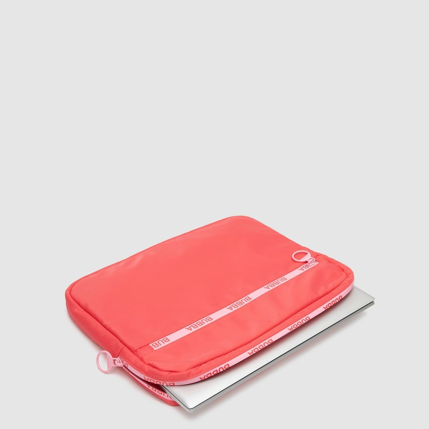 FUNDA LAPTOP DAY ESSENTIALS