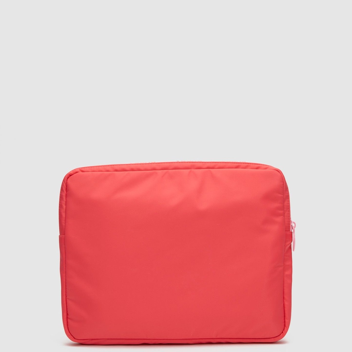 FUNDA LAPTOP DAY ESSENTIALS