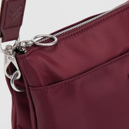 CROSSBODY B.